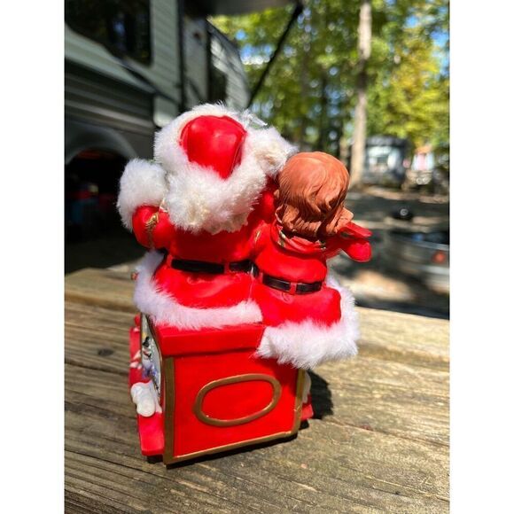 Santa Claus his helpers toys in a car￼ - Picture 4 of 16